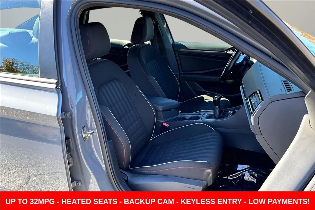Used 2019  Volkswagen 2.0T S image 33