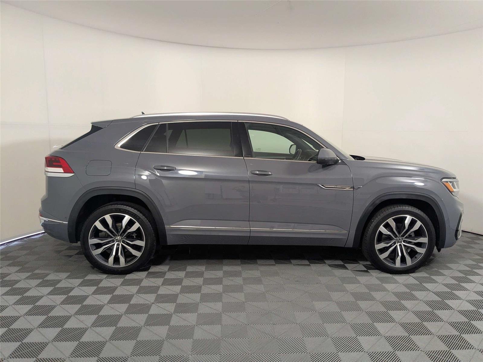 Used 2023 Pure Gray Volkswagen 3.6L V6 SEL Premium R-Line image 5