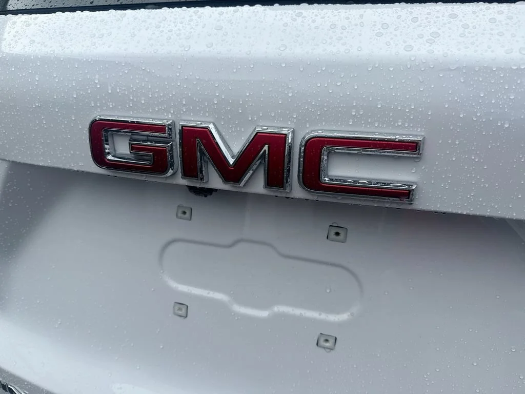 New 2027 Summit White GMC Elevation image 26