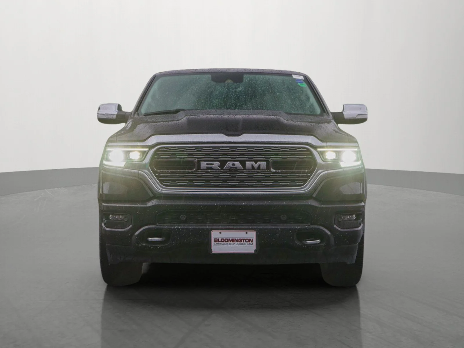 Used 2022 RAM Ram 1500 Limited with VIN 1C6SRFHT0NN148330 for sale in Minneapolis, Minnesota