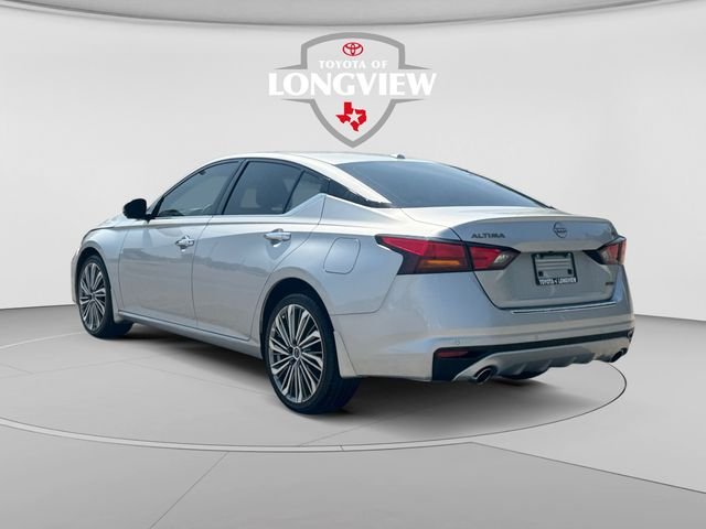 Used 2023 Brilliant Silver Metallic Nissan 2.5 SL image 3