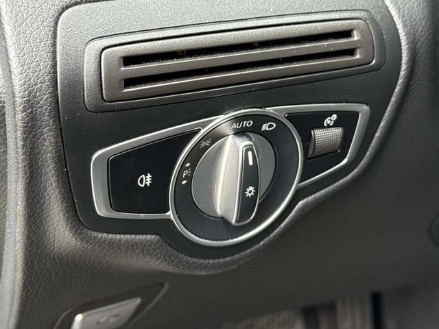 Used 2020 Black Mercedes-Benz GLC 300 image 28