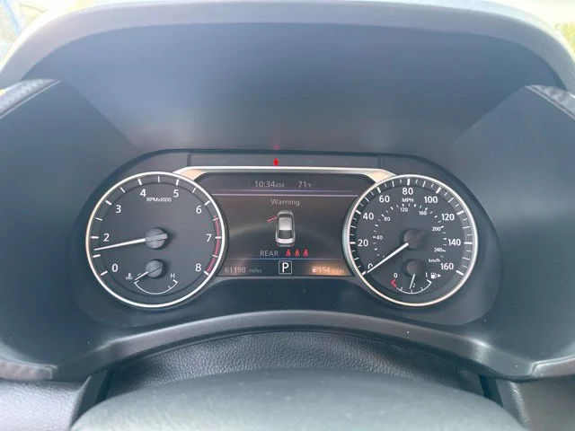 Used 2024  Nissan SV image 4