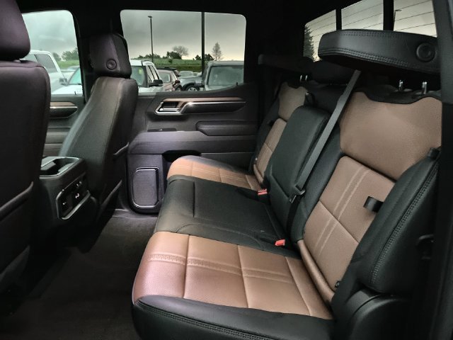 2026 Chevrolet Silverado 1500 photo 33 of 42