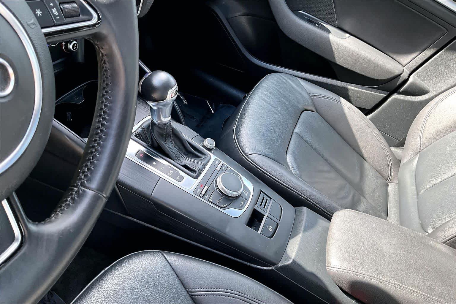 Used 2015 Brilliant Black Audi 2.0T Premium image 17