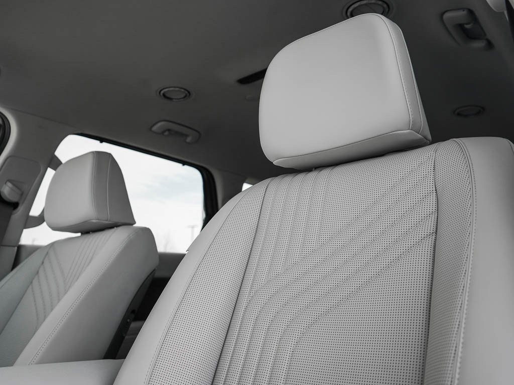 New 2026 Creamy White Pearl Hyundai SEL 7P AWD image 21