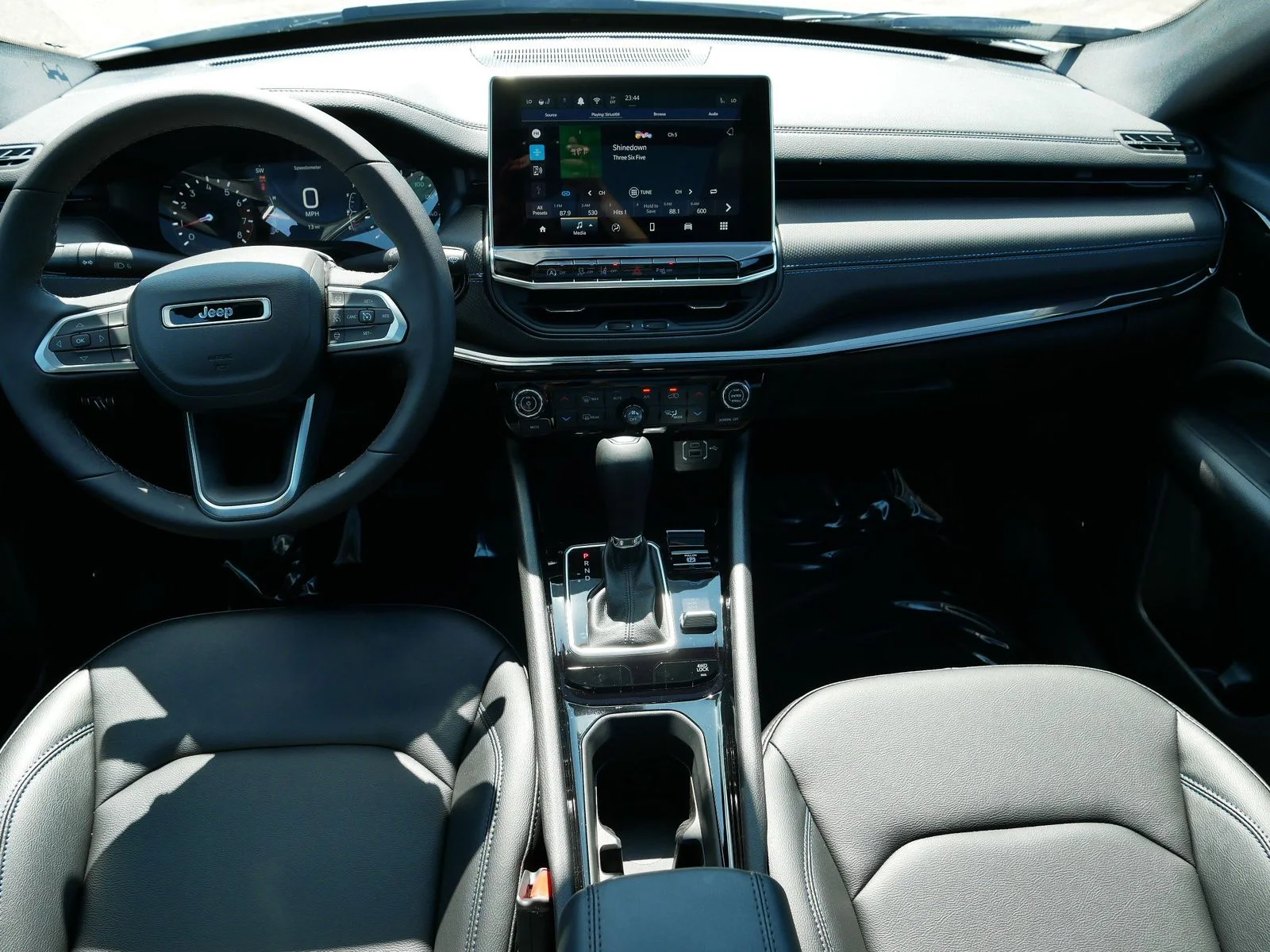 2025 Jeep Compass Limited - Photo 18