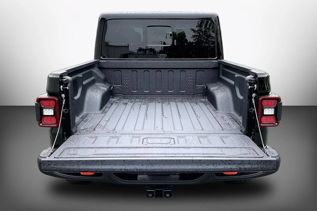 New 2026 Black Clearcoat Jeep Mojave X image 23