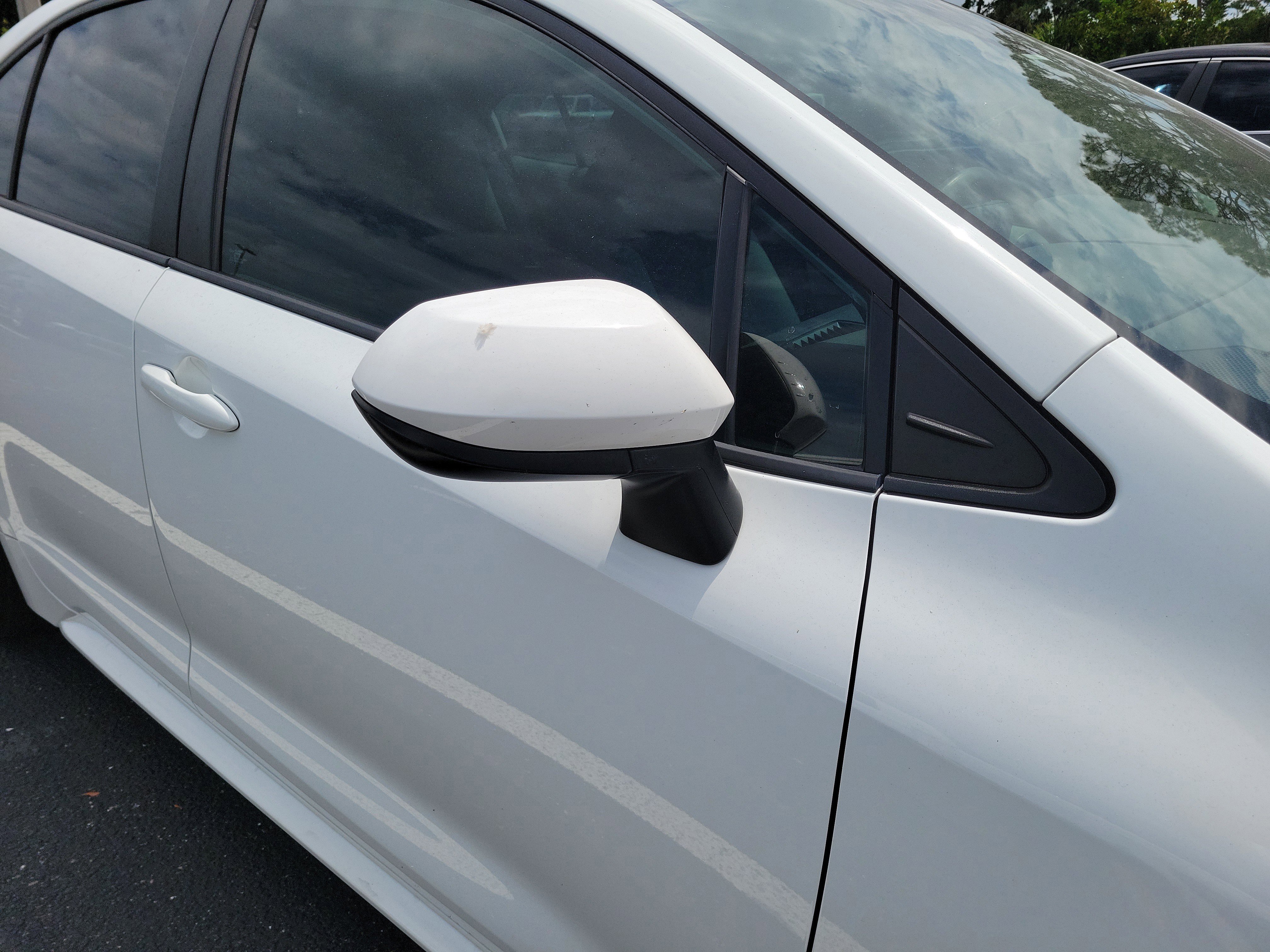 Used 2020 Super White Toyota LE image 8
