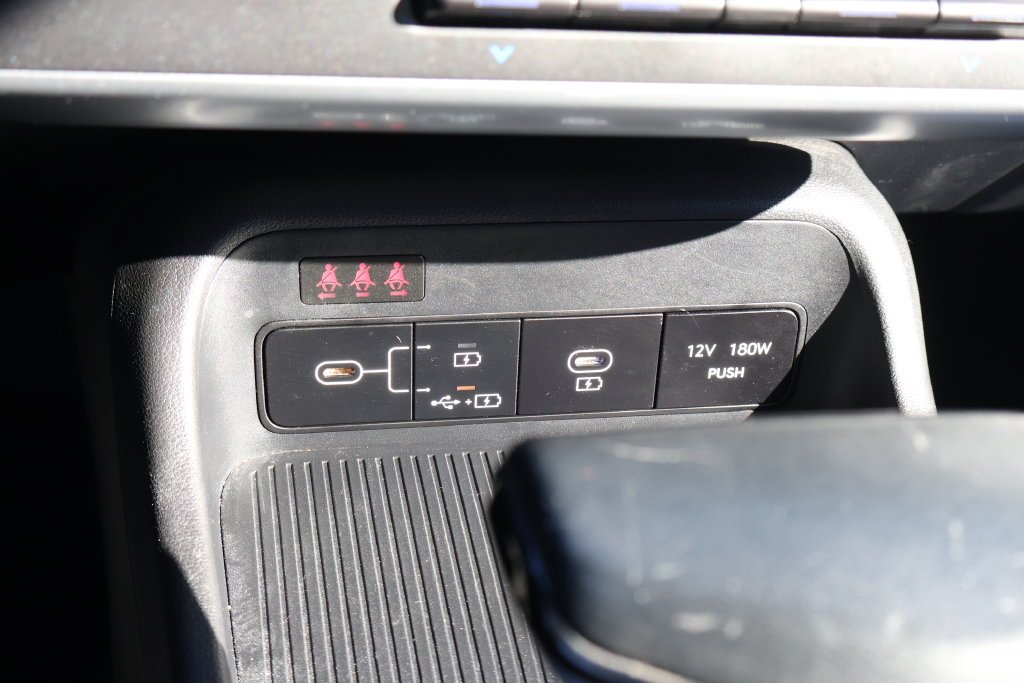 2025 Hyundai Kona SEL - Photo 24