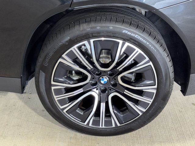 Certified Used 2025 Black Sapphire Metallic BMW 30 xDrive image 36