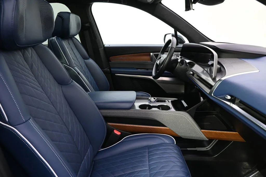 2026 Cadillac VISTIQ Premium Luxury - Photo 16