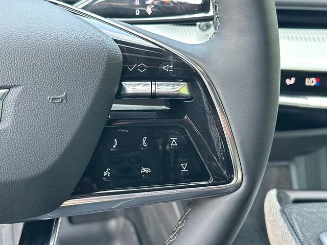 2025 Cadillac OPTIQ Sport 2 - Photo 6