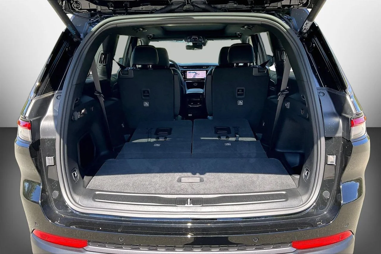 New 2026 Diamond Black Crystal Pearlcoat Jeep 85TH ANNIVERSARY EDITION image 26