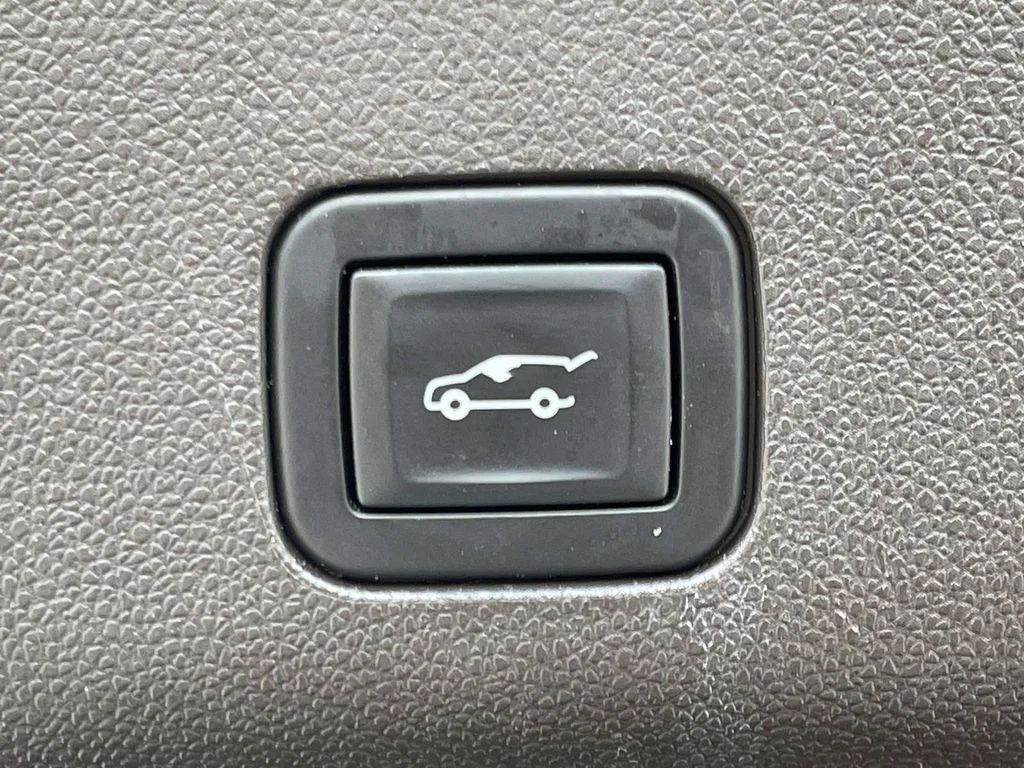 Certified Used 2021 Black Chevrolet Z71 image 41