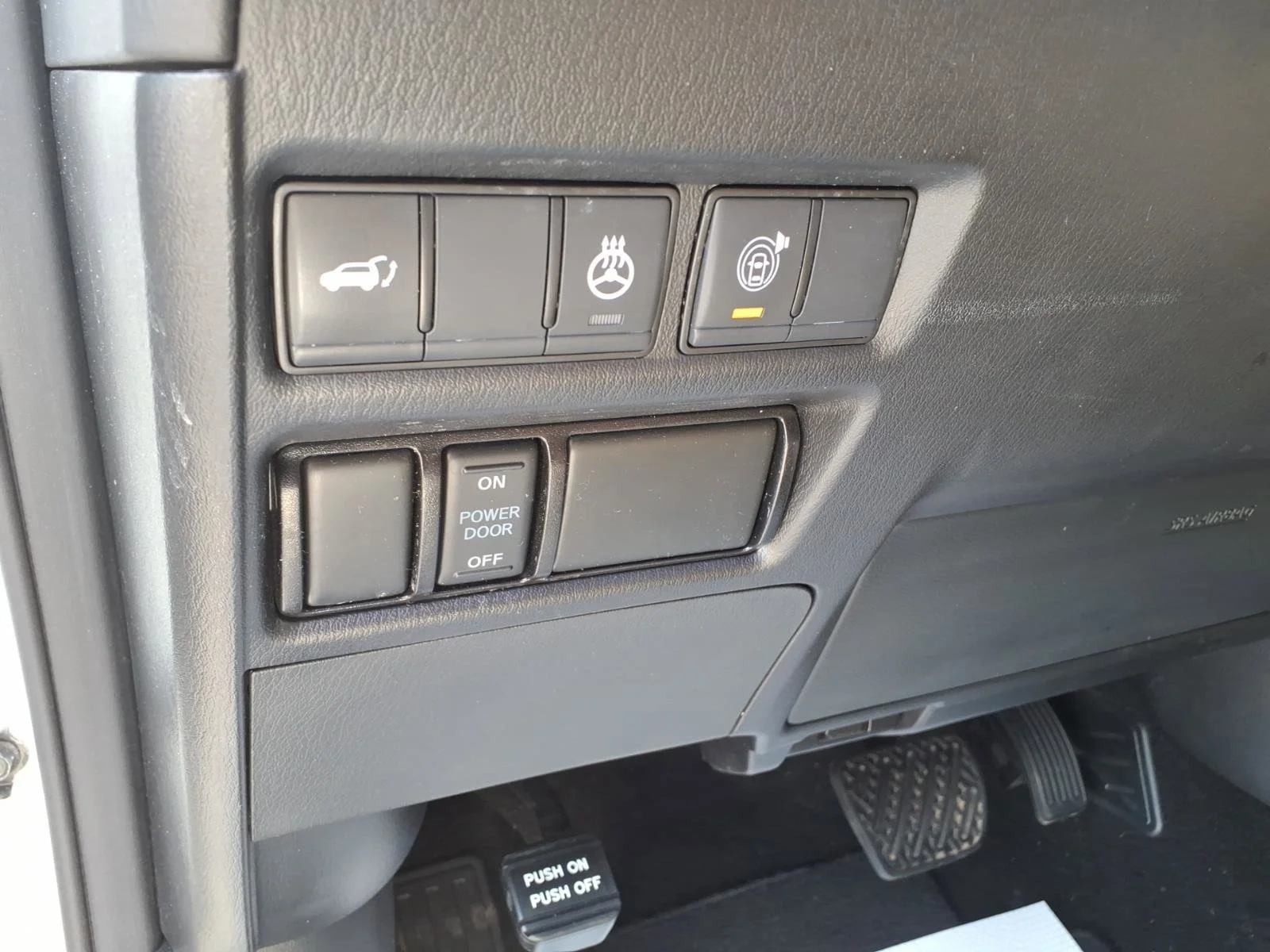 Used 2023 Aspen White Tricoat Nissan Platinum image 20