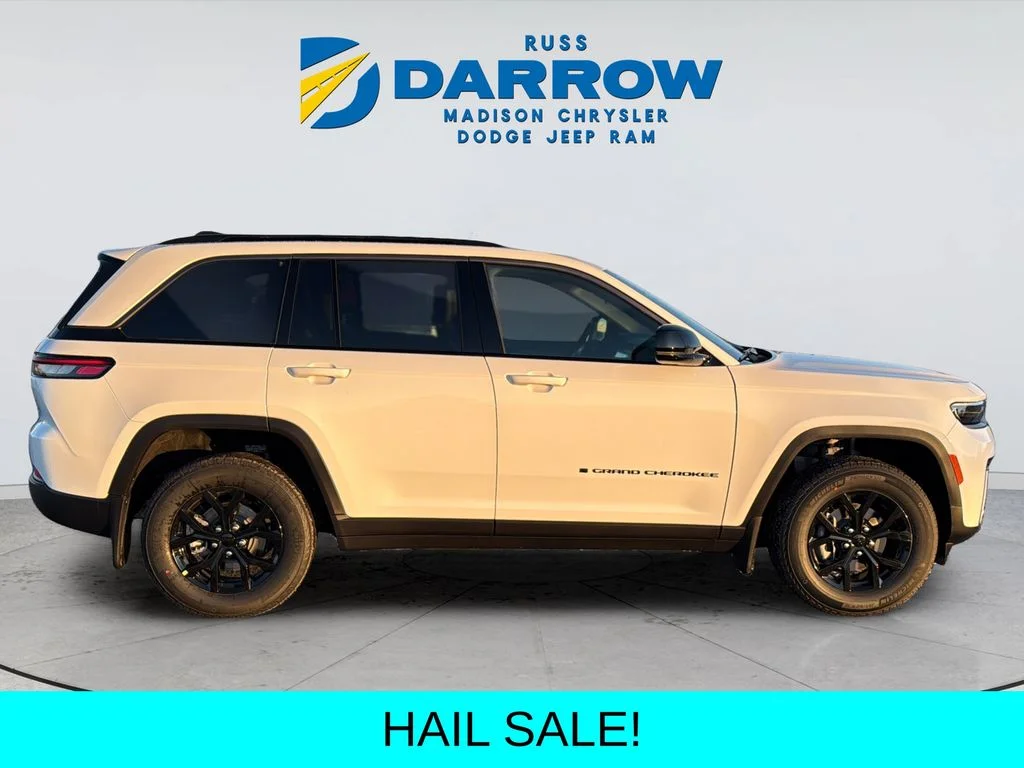 New 2026 White Jeep Altitude image 6