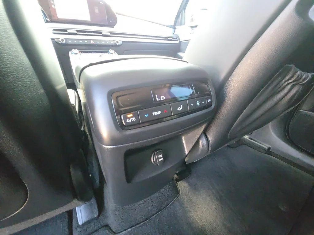 Used 2024 Black Hyundai SEL image 28