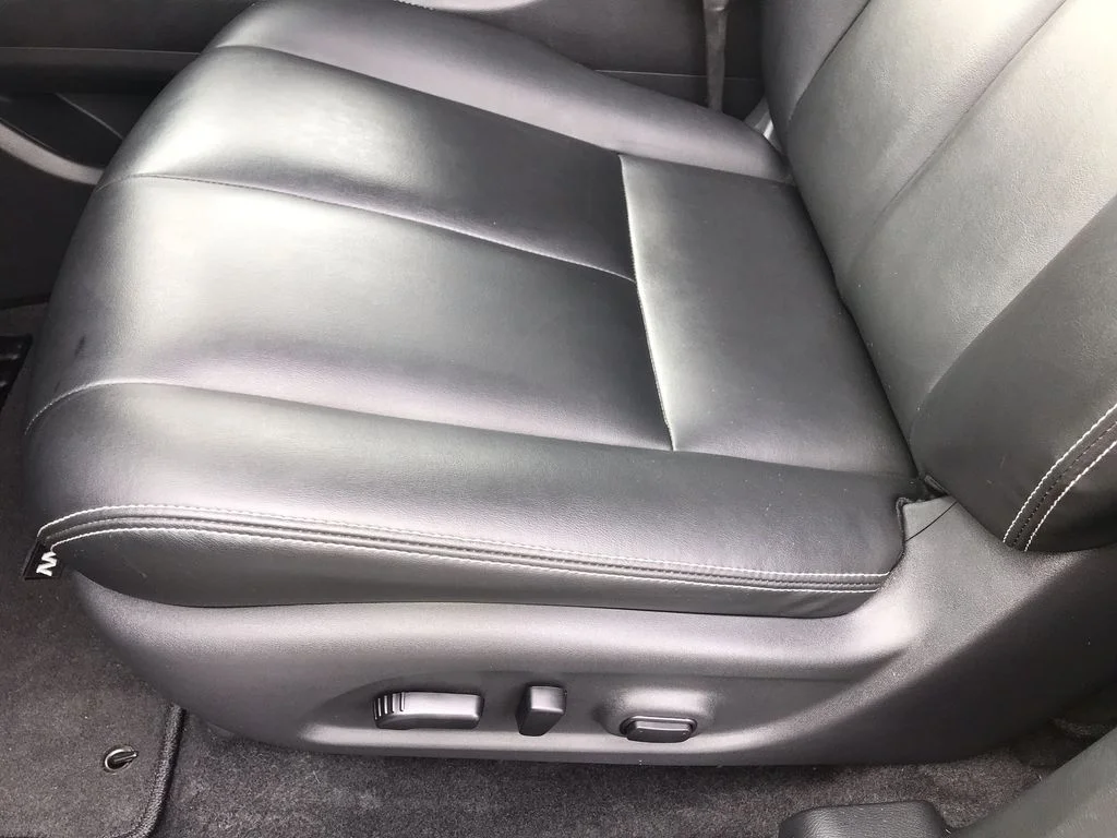 Used 2024 Gray Nissan SV image 12