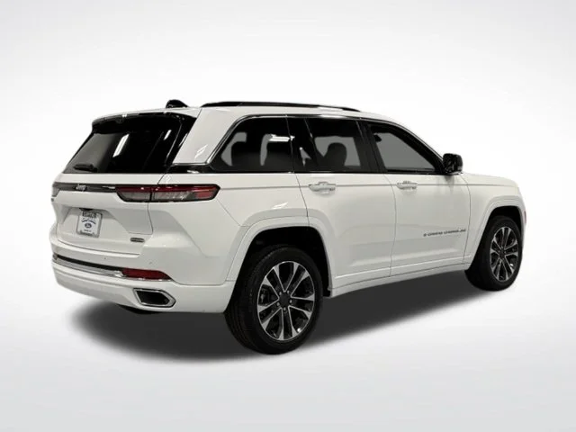 Used 2023 White Jeep Overland image 8