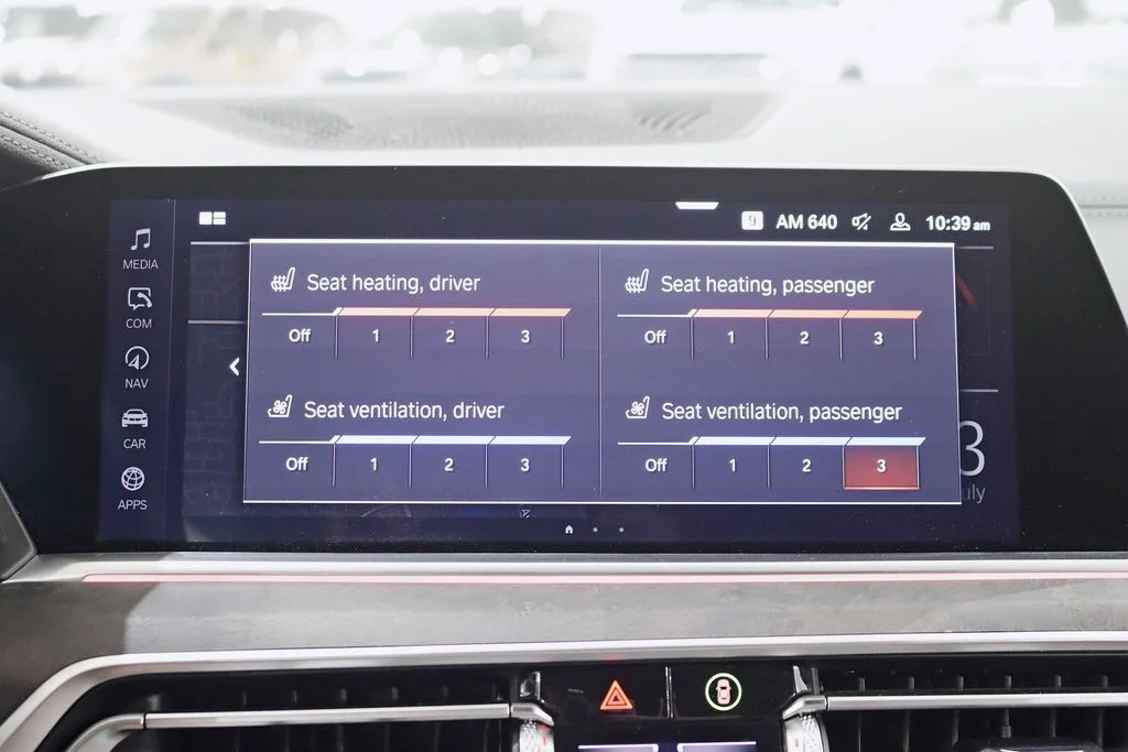 Used 2021 Black BMW M50i image 25