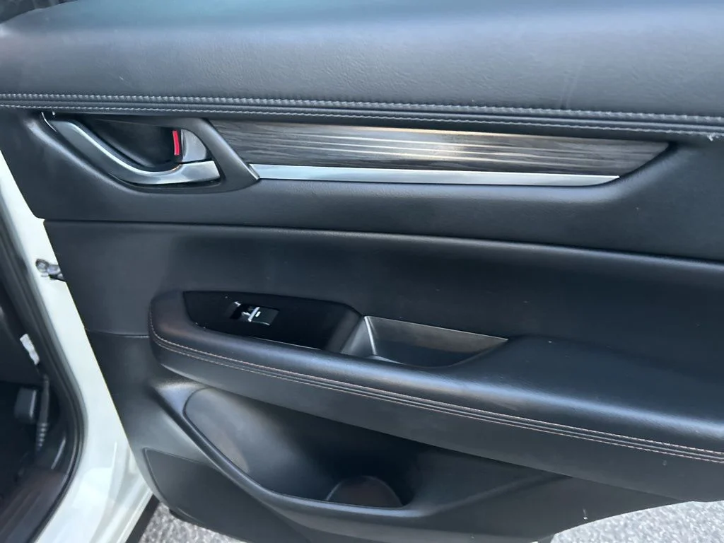 Used 2018 White Mazda Grand Touring image 24
