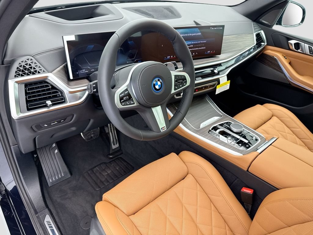 New 2026 Carbon Black Metallic BMW xDrive50e image 9