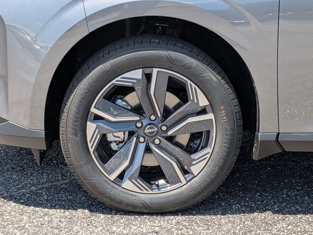 New 2026 Gun Metallic Nissan SL image 13