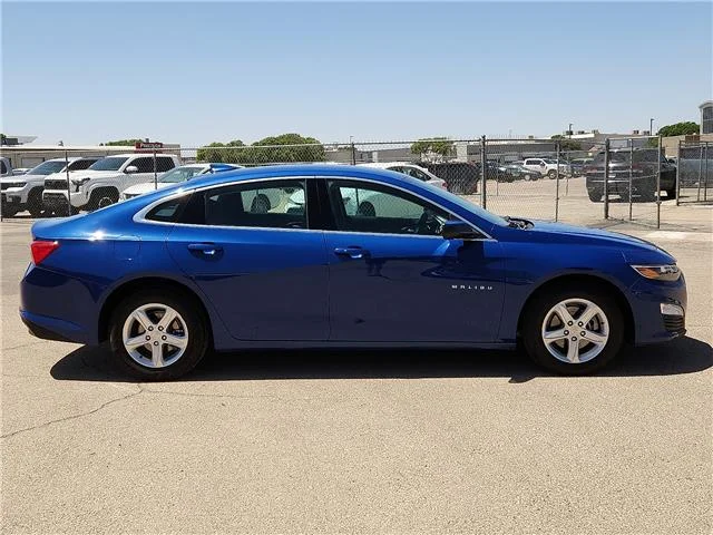 Used 2023 Blue Chevrolet 1LT image 5