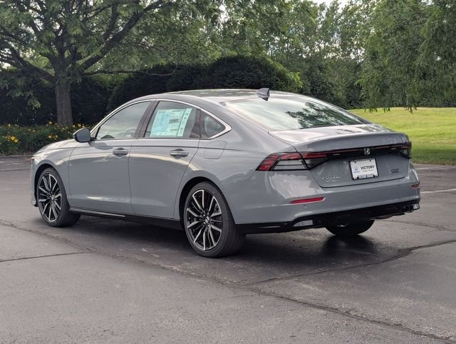 New 2026 Urban Gray Pearl Honda Touring image 8