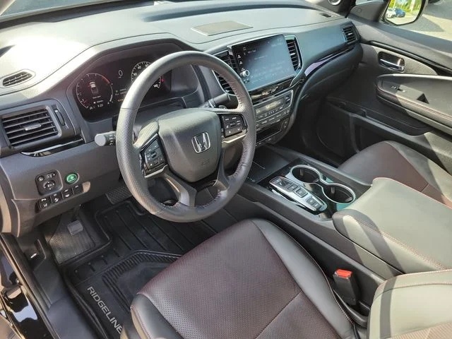 Used 2025  Honda Black Edition image 20