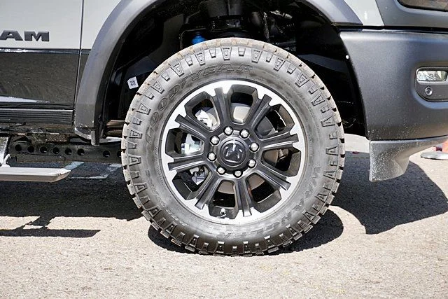 New 2026 Ceramic Gray Clear-Coat Exterior Paint RAM Rebel image 7