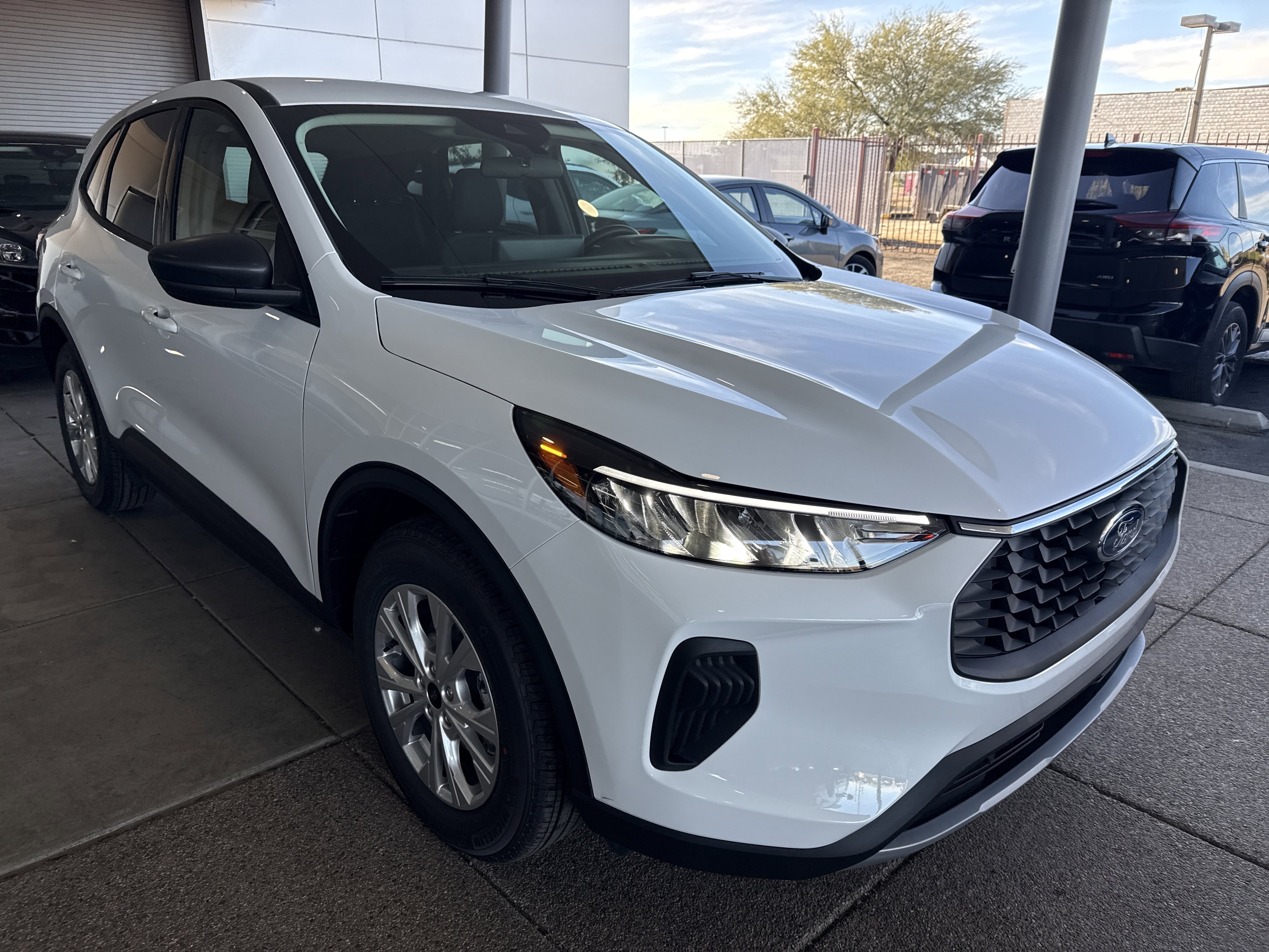 New 2026 Oxford White Ford Active® image 3