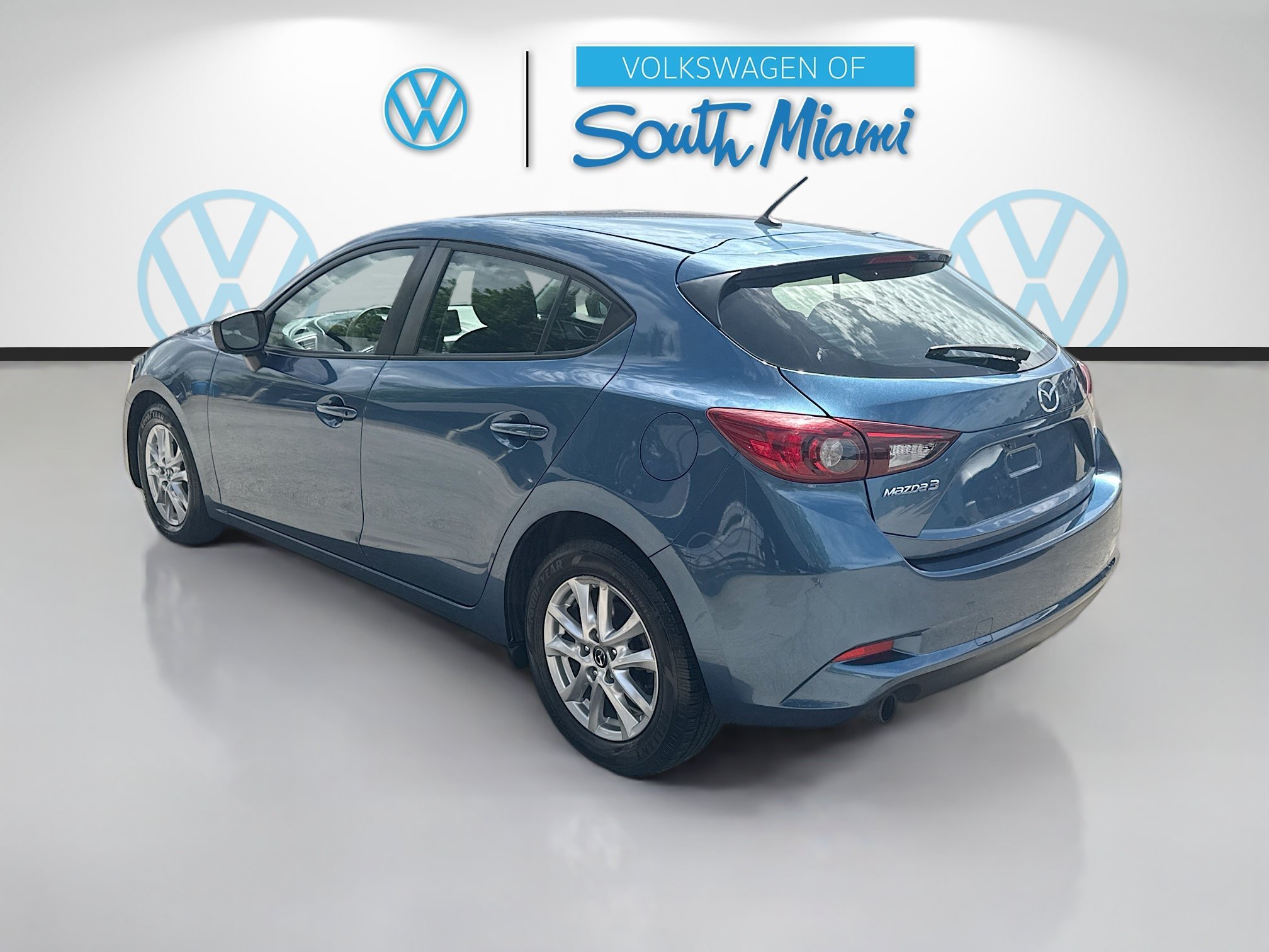 Used 2018 Eternal Blue Mica Mazda Sport image 4