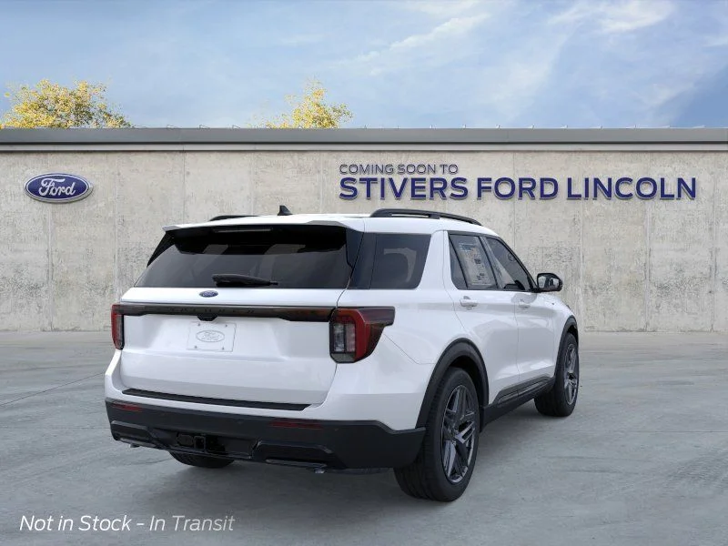 New 2026 Star White Metallic Tri-Coat Ford ST-Line image 8