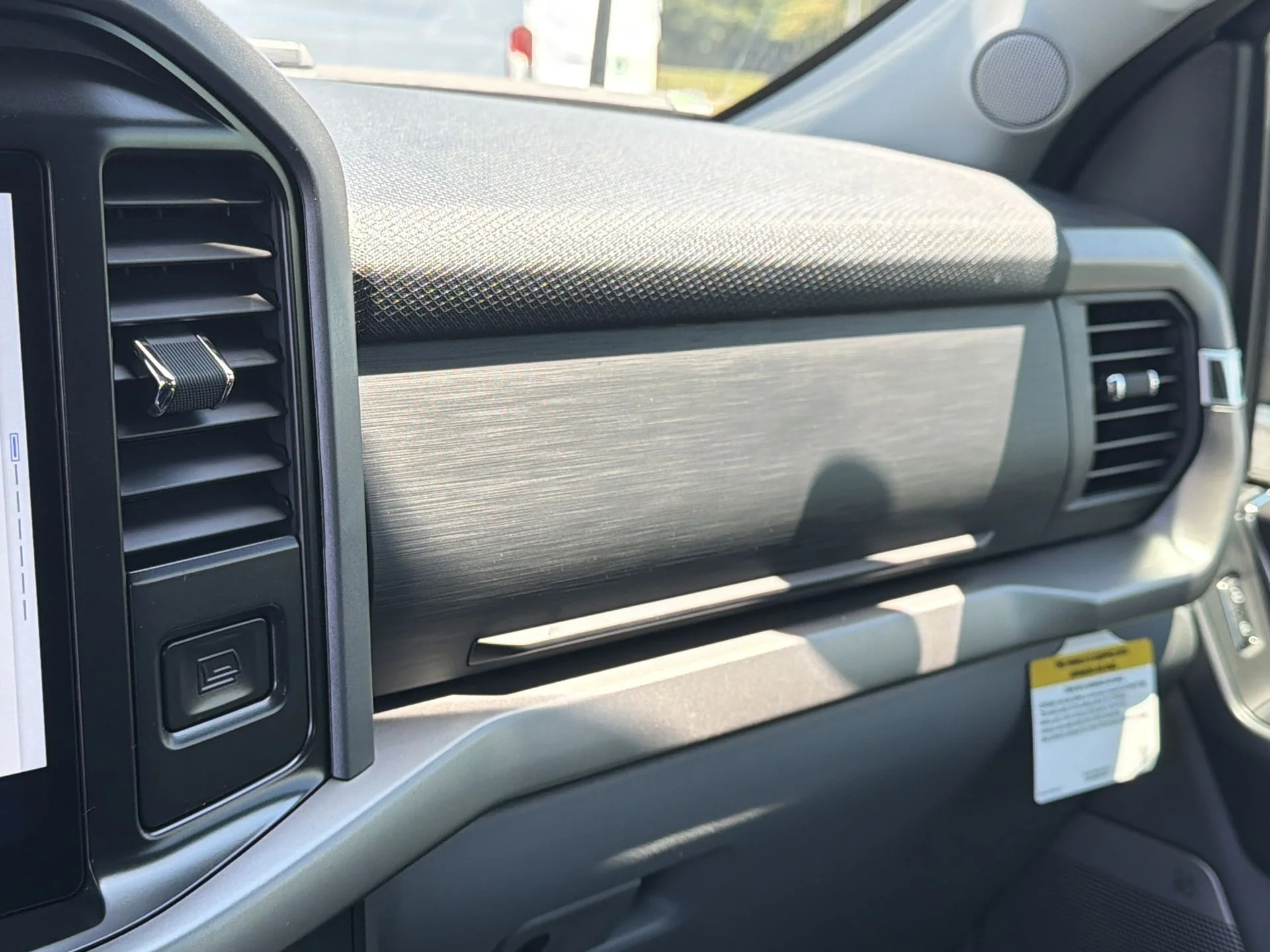 New 2026 Oxford White Ford XLT image 11