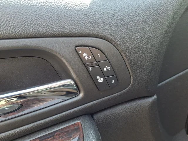 Used 2008 Black GMC Denali image 12