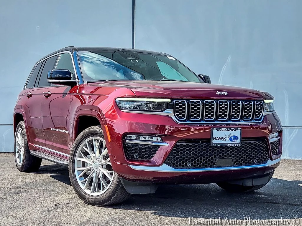 Used 2024 Red Jeep Summit image 1