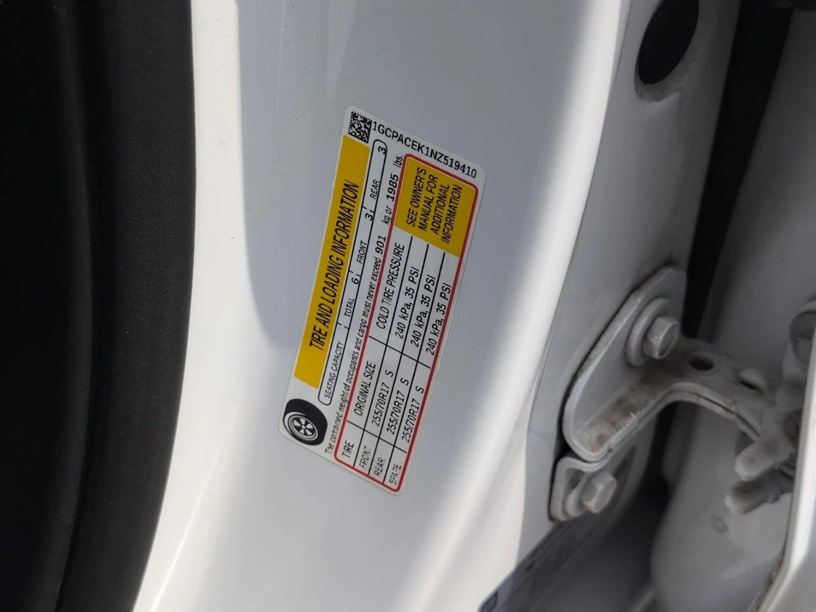 Used 2022 Summit White Chevrolet LT image 35