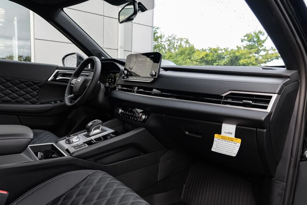 New 2026 Black Nissan Platinum image 30