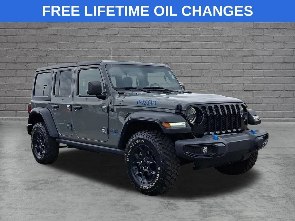 Used 2023 Gray Jeep 4x4 image 45