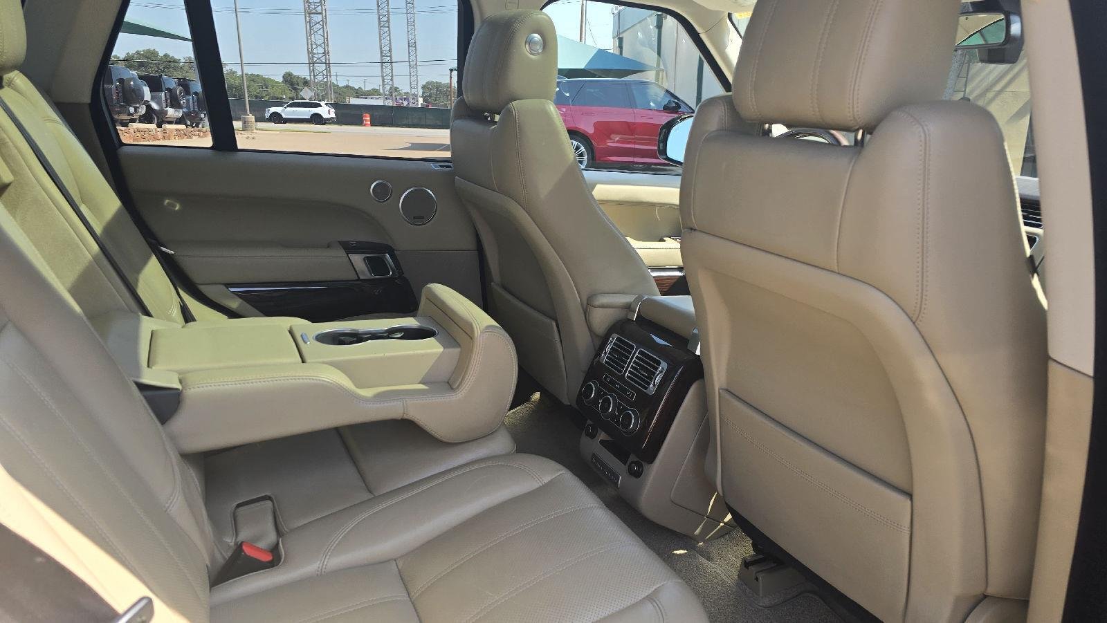 Used 2013  Land Rover SC image 9