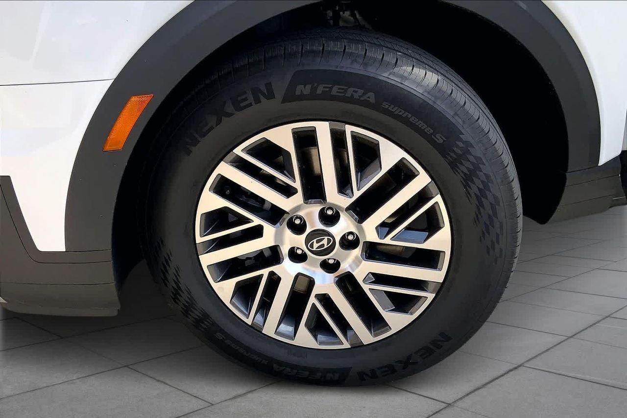 New 2026 Creamy White Pearl Hyundai SE FWD image 11