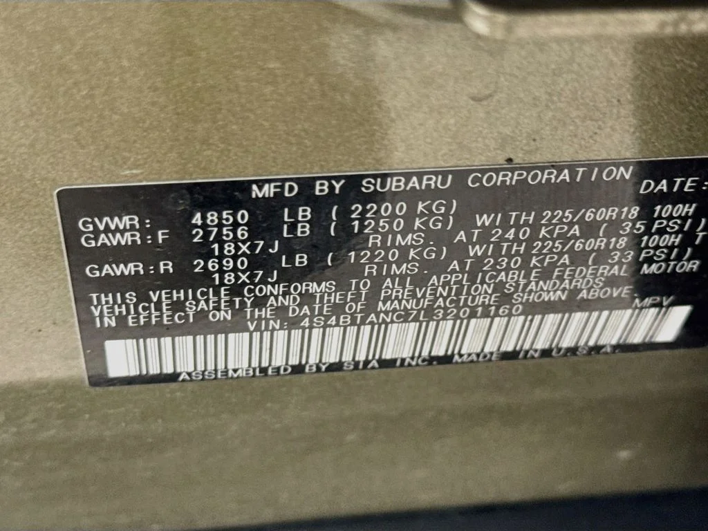 Used 2020 Green Metallic Subaru Limited image 44