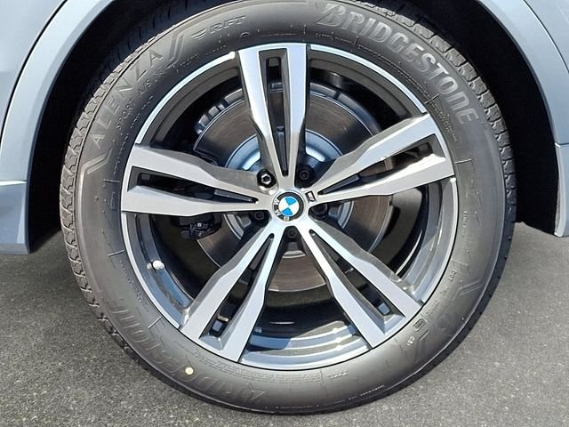 New 2027 Brooklyn Grey Metallic BMW xDrive40i image 8