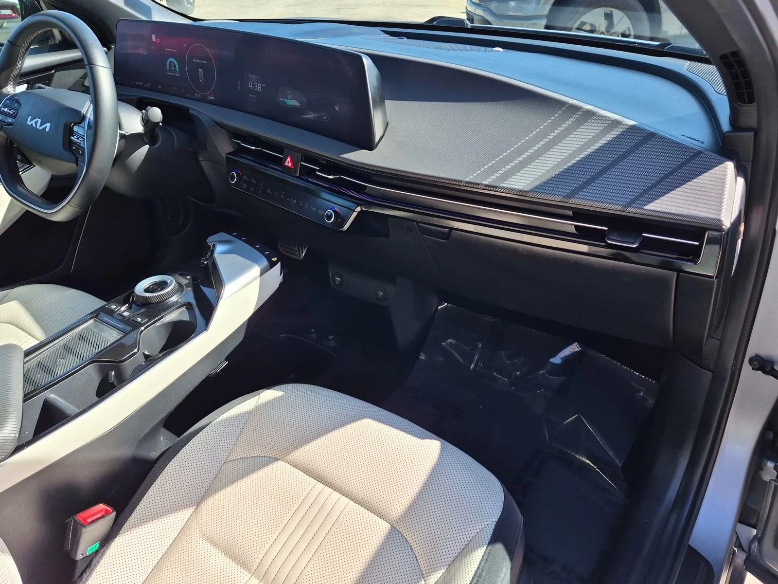Used 2023 Steel Matte Gray Kia GT-Line image 11