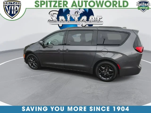Used 2019 Gray Chrysler Touring Plus image 10
