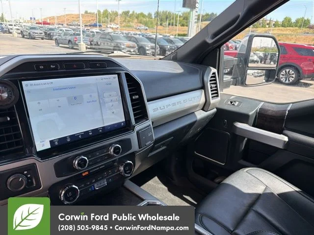 Used 2022 Black Ford Lariat image 10