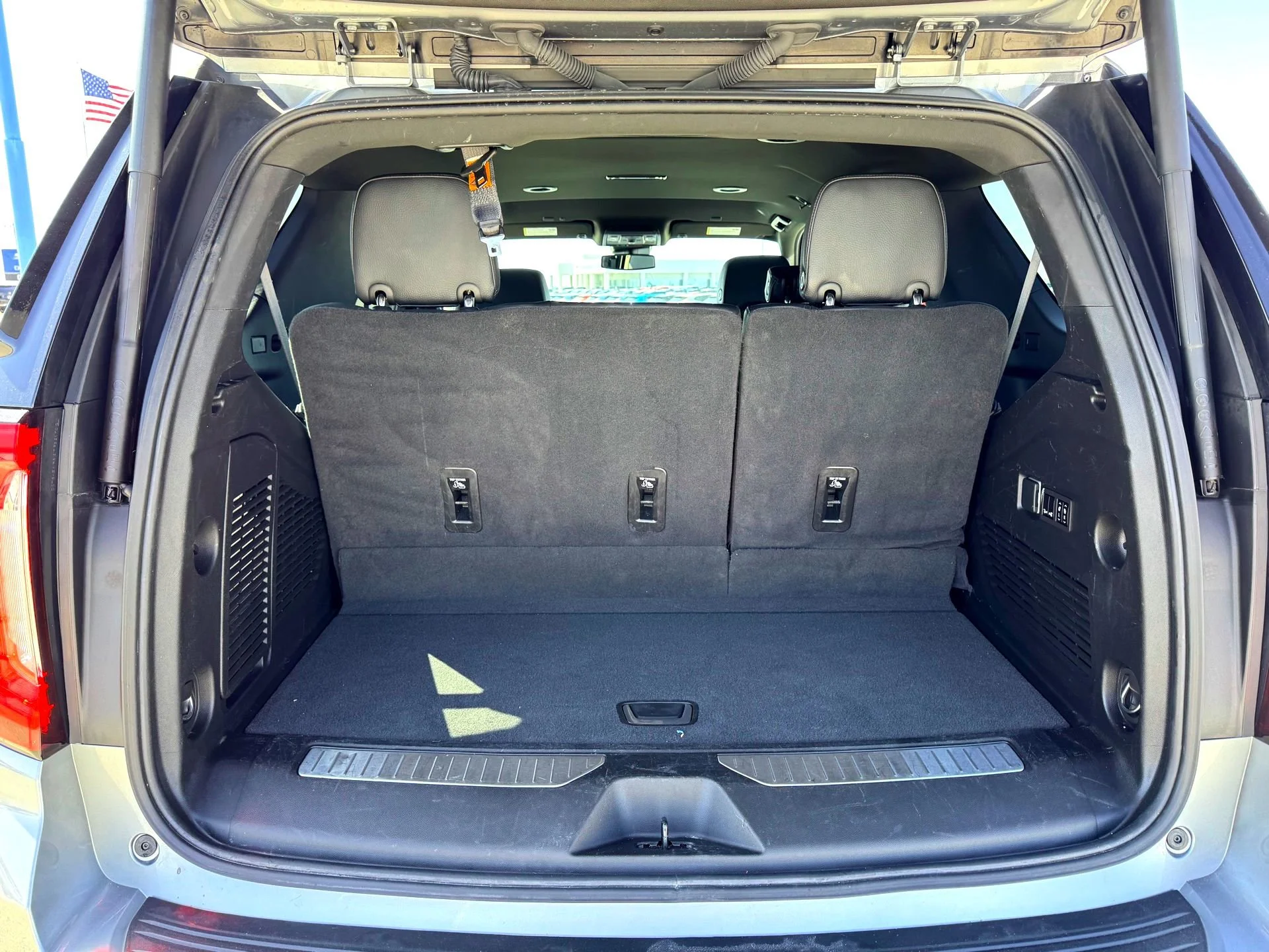 Used 2024 Sterling Metallic GMC Denali image 8