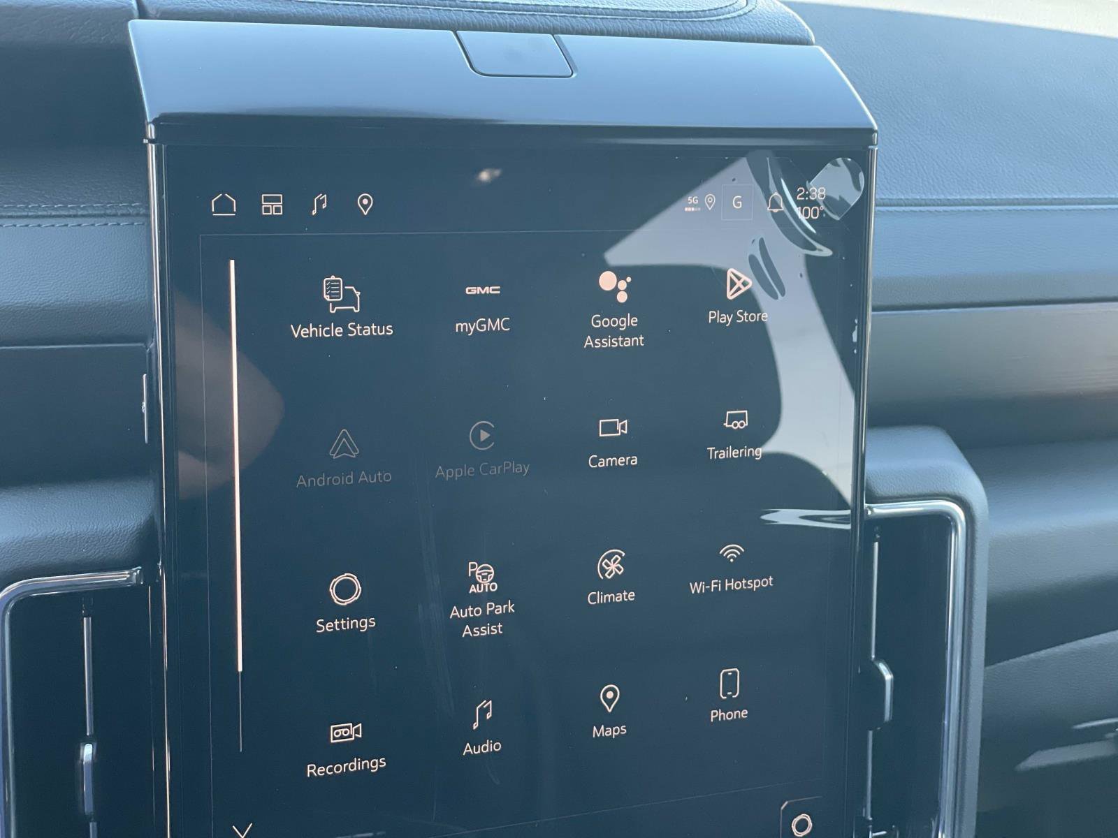 2026 GMC Yukon Denali - Photo 13